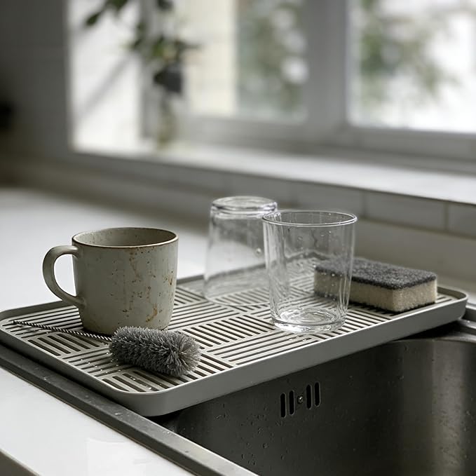 WUCYLKA Kitchen Sink Organizer Sink Caddy, Plastic Sponge & Soap Holder with Double-Layer Drain Rack – Countertop Sink Tray for Sponge, Soap, Dish Brush, Cup, and Wire Scrubber(White Plus)