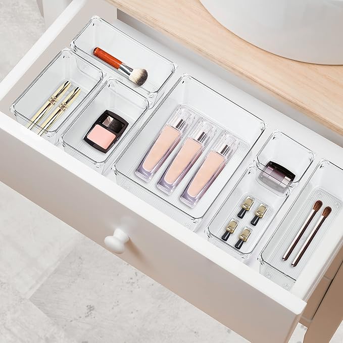 Ravinte 25 PCS Drawer Organizer Plastic Storage Bins, 4 - Size Kitchen Drawer Organizer with Non-Slip Pads Clear Desk Storage Tray for Makeup, Jewelries, Kitchen Utensils and Office