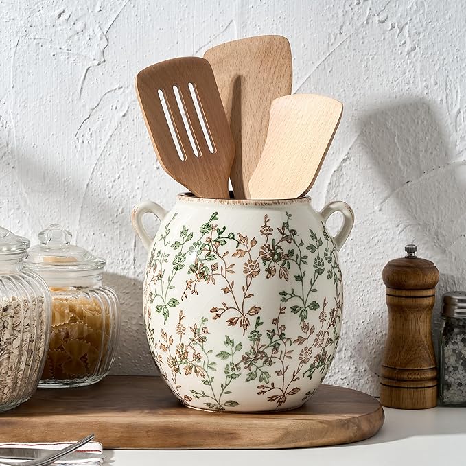 JIEMEI HOME Kitchen Utensil Holder with Handle, 6.69" Stable Pastoral Floral Ceramic Utensil Crock for Countertop, Utensil Organizer with Cork Bottom, Spatula Holder For Kitchen Decor, Green and Beige